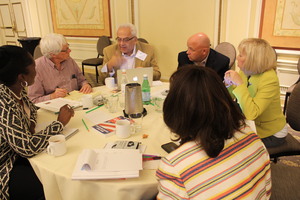 Moirao_Robinson_Dumais_Dixon and group talking